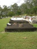 Appletree Creek cemetery, Isis Shire