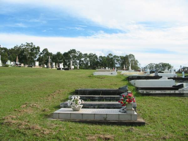 Appletree Creek cemetery, Isis Shire  | 