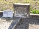 Ferdinand UTSCHINK,
1872 - 1935;
Bergen Djuan cemetery, Crows Nest Shire