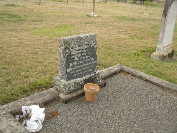 Ernest Club SMITH,  | son of George and Jane SMITH,  | born 17 Jan 1891,  | died 11 Nov 1957;  | Alice Emily SMITH,  | wife,  | daughter of Henry and Sarah WINDOW,  | born Gloucestershire 1876,  | died 25 April 1960;  | Cressbrook Homestead, Somerset Region  | 