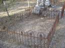 Emu Creek cemetery, Crows Nest Shire