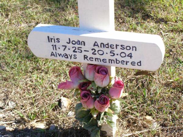Iris Joan ANDERSON,  | 11-7-25 - 20-5-04;  | Fernvale General Cemetery, Esk Shire  | 