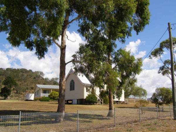 Glencoe Bethlehem Lutheran church;  | Glencoe Bethlehem Lutheran cemetery, Rosalie Shire  | 