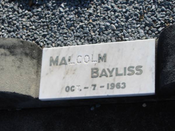 Malcolm BAYLISS  | d: 7 Oct 1963  | Honora Annie BAYLISS  | d: 11 Jul 1977  |   | Harrisville Cemetery - Scenic Rim Regional Council  | 