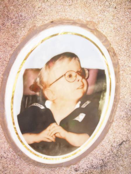 Emily Marie IUSO,  | only child of Tony & Jonny IUSO,  | 20-7-92 - 27-6-96;  | Helidon Catholic cemetery, Gatton Shire  | 