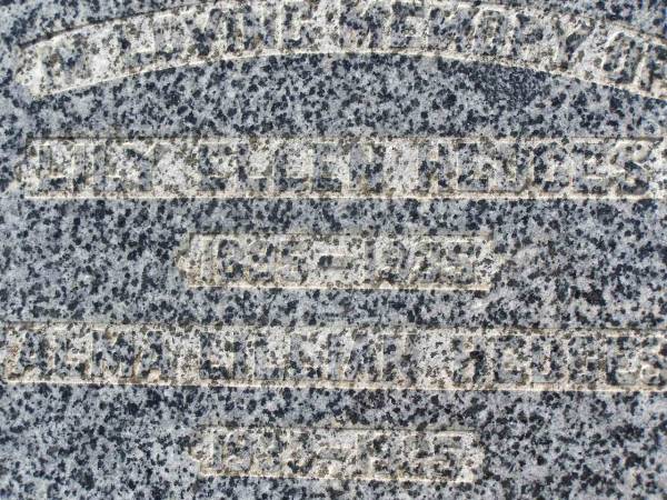 Lily Ellen HEDGES,  | 1895 - 1935;  | Alma Lillian HEDGES,  | 1933 - 1935;  | William Henry HEDGES,  | 1889 - 1937;  | Helidon General cemetery, Gatton Shire  | 