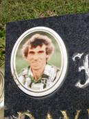 David Allan (Dave) WHEELER,
10-6-1965 - 10-6-1996,
husband and father of Coralie, Ellen & Thomas,
son & brother of Kevin, Glenda, Sandra, Garry & Desley,
married 26-11-1988;
Kandanga Cemetery, Cooloola Shire