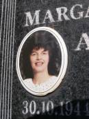 Margaret Anne SOMERVILLE,
30-10-1944 - 30-3-1999;
Benjamin John SOMERVILLE,
21-5-1940 - 24-3-2000;
parents grandparents;
Kandanga Cemetery, Cooloola Shire