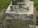 baby Thomas John,
son of W. & M. JONES,
died 11 Oct 1936 aged 11 months;
Killarney cemetery, Warwick Shire