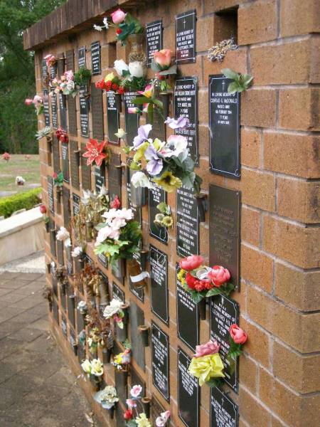 Lawnton cemetery, Pine Rivers Shire  | 