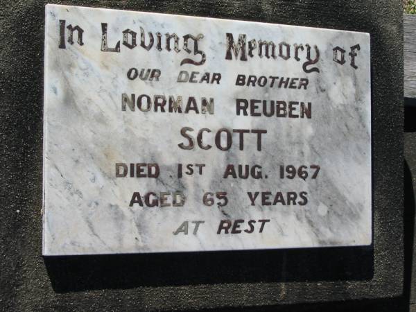 Norman Reuben SCOTT  | 1 Aug 1967, aged 65  |   | Clara Jane SCOTT  | 16 Jul 1982, aged 86  | Lowood General Cemetery  |   | 