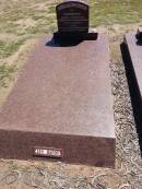 Leo GORDON
b: 18-Jul-1936
d: 16-Jul-1982
aged 46
children: Graham, Andrew
Meandarra cemetery
Copyright Dr Matt Barton