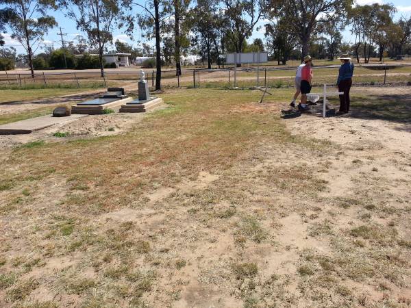   | Meandarra cemetery  | Copyright Dr Matt Barton  | 