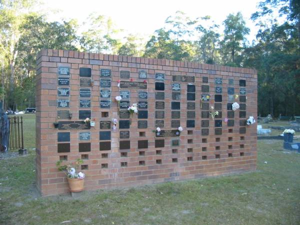 Mooloolah cemetery, City of Caloundra  |   | 