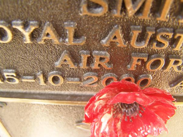 William Braid SMITH, 15-10-2000, aged 91  | War Memorial, Elsie Laver Park, Mudgeeraba  | 
