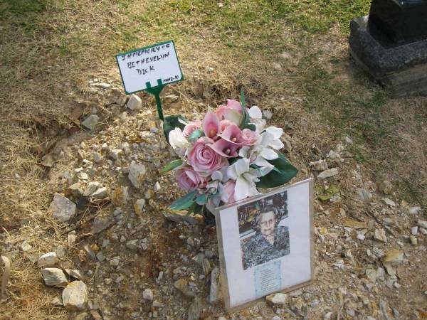 Beth Evelyn DICK;  | Mudgeeraba cemetery, City of Gold Coast  | 