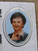 Joseph William BUCKLE,
6-3-1905 - 17-8-1989;
Ella May BUCKLE,
14-1-1908 - 1-8-1997;
Nobby cemetery, Clifton Shire