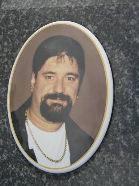 Warren Lee HIGGS,  | 19-7-1966 - 25-2-1995,  | son stepson brother grandson uncle;  | Craig John HIGGS,  | 19-4-1964 - 8-12-1999,  | son stepson brother husband grandson,  | father of Jai, Sara, Abby, Hana & Jess;  | Pimpama Uniting cemetery, Gold Coast  | 