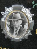 John Fisher PROUD,
1883 - 1967;
Alice Maud PROUD,
1886 - 1965;
late of Pimpama,
mother & father of Stanley Fisher (dec), Dorothea,
Agnes Fisher, Jessie Maud;
Pimpama Uniting cemetery, Gold Coast