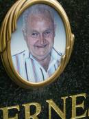 Ernest Robert (Pop) AUSTIN,
25-9-1920 - 30-9-2004;
Pimpama Uniting cemetery, Gold Coast