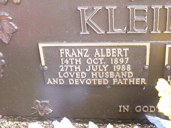 Franz Albert KLEIDON, husband father,  | 14 Oct 1897 - 27 July 1988;  | Olga KLEIDON, wife of Franz, mother,  | 18 June 1906 - 21 Aug 2001;  | Ropeley Immanuel Lutheran cemetery, Gatton Shire  |