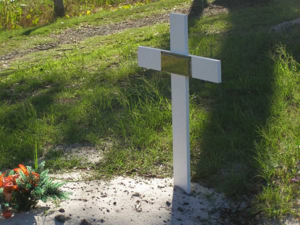 Frank WILMOT,  | died 22-11-09 aged 75 years;  | Tea Gardens cemetery, Great Lakes, New South Wales  | 