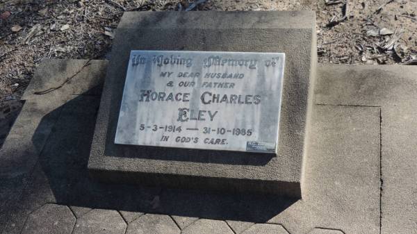 Horace Charles ELEY  | b: 5 Mar 1914  | d: 21 Oct 1985  |   | Adelaide ELEY  | b: 19 May 1921  | d: 21 Oct 2006  |   | The Gums Cemetery  | 