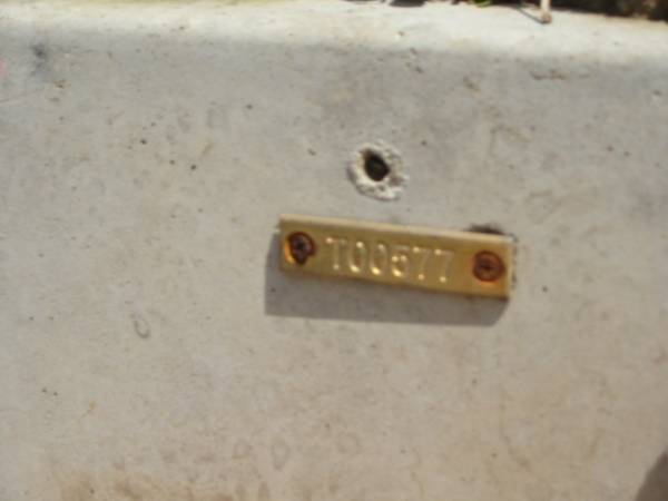 T00577  | Toogoolawah Cemetery, Esk shire  | 