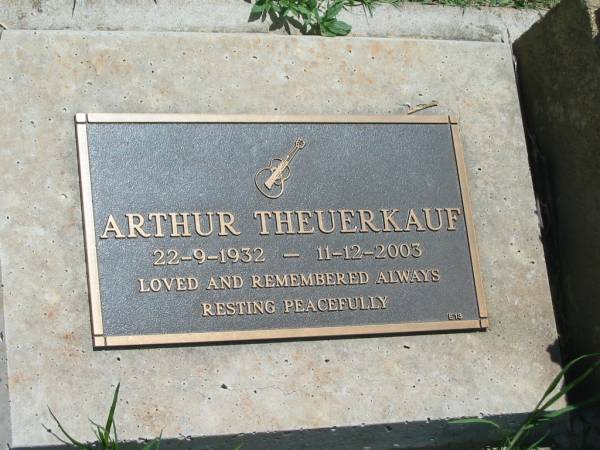 Arthur THEUERKAUF,  | 22-9-1932 - 11-12-2003;  | Yarraman cemetery, Toowoomba Regional Council  | 